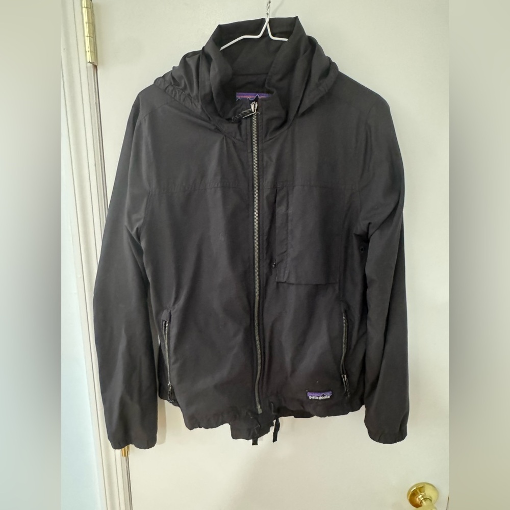 Patagonia Women's Worn Wear Gray hooded Jacket
